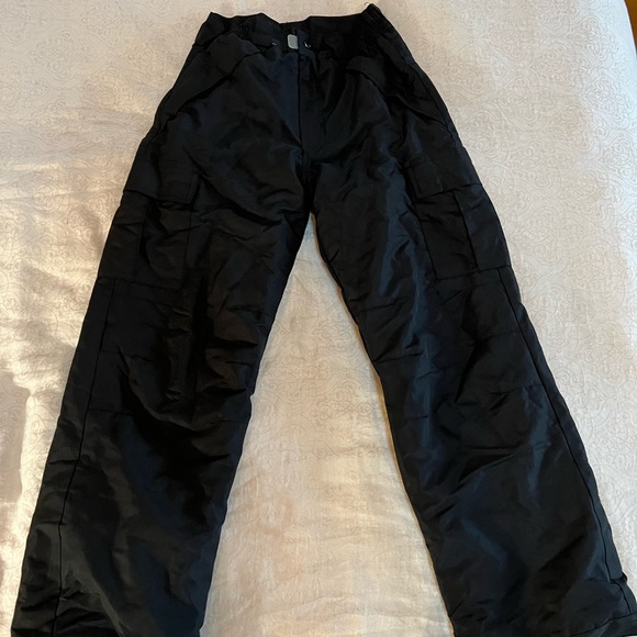 Volcom snowboarding jacket and pulse ski pants. - Picture 6 of 11